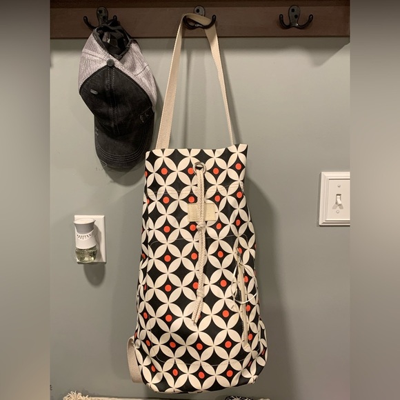5/$25 Audrey and Lewis backpack tote! - Picture 1 of 5